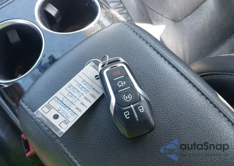 2013 Ford Fusion Energi Titanium из США, поврежденный, VIN 3FA6P0SU1DR315925